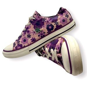 Junior Converse canvas “one star” low tops